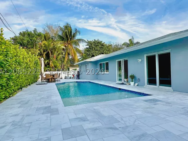 4-bedroom home for rent in Boca Raton - 1545 NW 11th St - MondialRealty