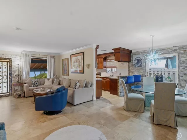 3-bedroom home for rent in Hallandale Beach - 707 SW 3RD Avenue - MondialRealty