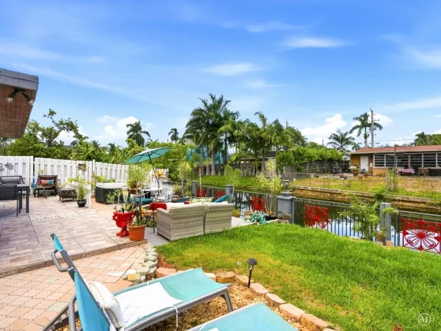 3-bedroom home for rent in Hallandale Beach - 707 SW 3RD Avenue - MondialRealty