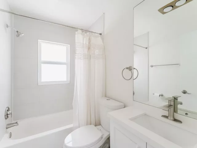 3-bedroom home for rent in Boca Raton - 1424 SW 13th Drive 1424 - MondialRealty