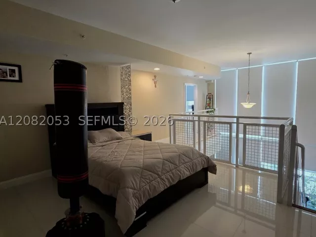 2-bedroom condo for sale in Miami - 244 Biscayne Blvd 652 - MondialRealty