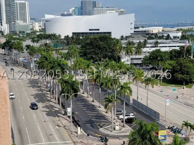 2-bedroom condo for sale in Miami - 244 Biscayne Blvd 652 - MondialRealty