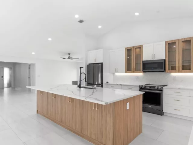 3-bedroom home for rent in Boca Raton - 21326 CAMPO ALLEGRO Drive - MondialRealty