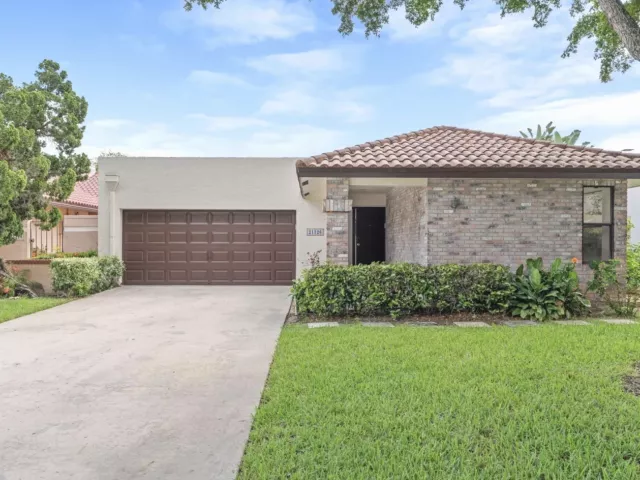 3-bedroom home for rent in Boca Raton - 21326 CAMPO ALLEGRO Drive - MondialRealty