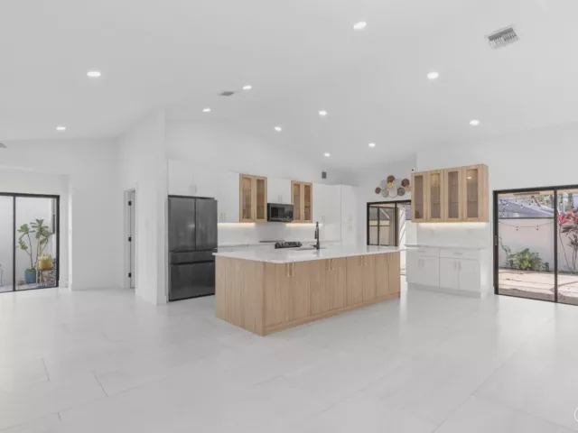 3-bedroom home for rent in Boca Raton - 21326 CAMPO ALLEGRO Drive - MondialRealty