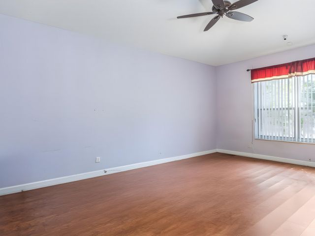 4-bedroom home for sale in Pembroke Pines - 1150 SW 189TH Avenue - MondialRealty