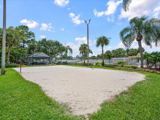 3-bedroom home for sale in West Palm Beach - 1357 Sweet William Lane - MondialRealty