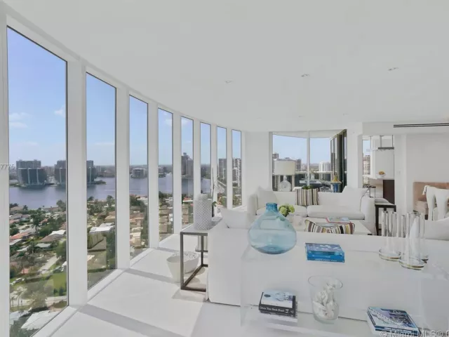 Apartment for rent  Unit #2705 - photo 1706863