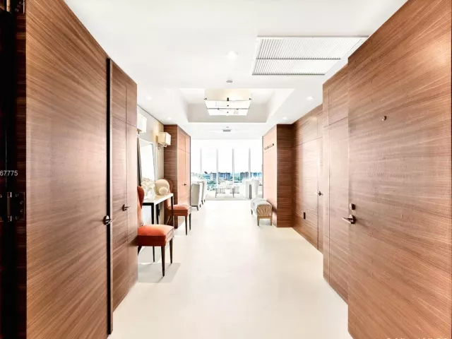 Apartment for rent  Unit #2705 - photo 1706865