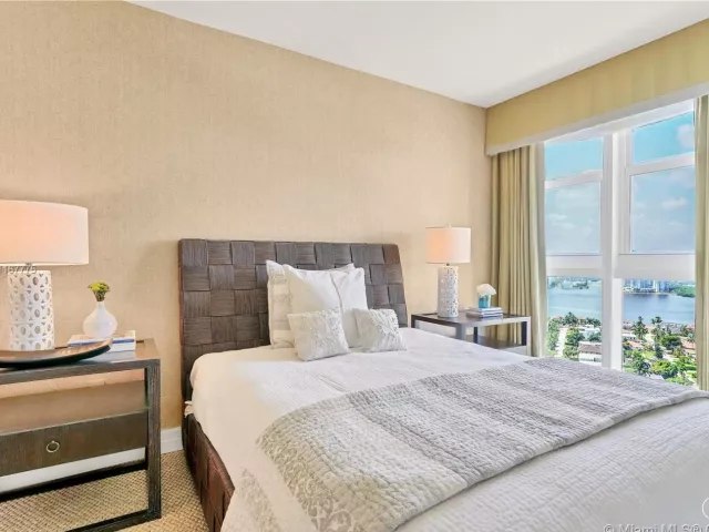 Apartment for rent  Unit #2705 - photo 1706855