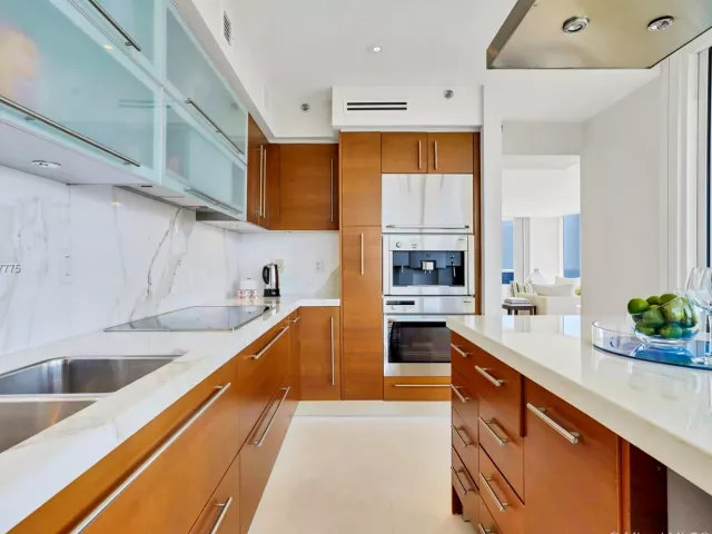 Apartment for rent  Unit #2705 - photo 1706881