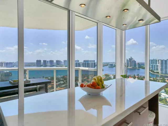 Apartment for rent  Unit #2705 - photo 1706858