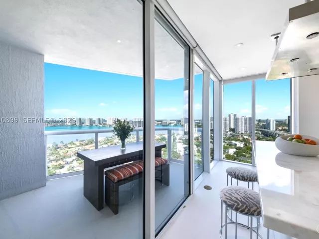 3-bedroom condo for sale in Sunny Isles Beach - 18911 Collins Ave 2705 - MondialRealty