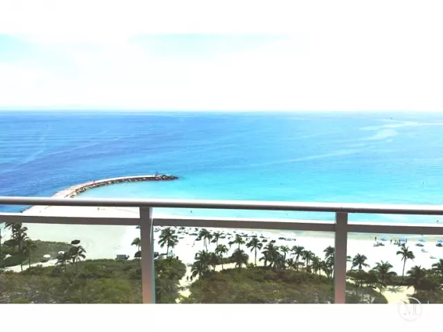 2-bedroom condo for sale in Bal Harbour - 10295 COLLINS AV 1202 - MondialRealty