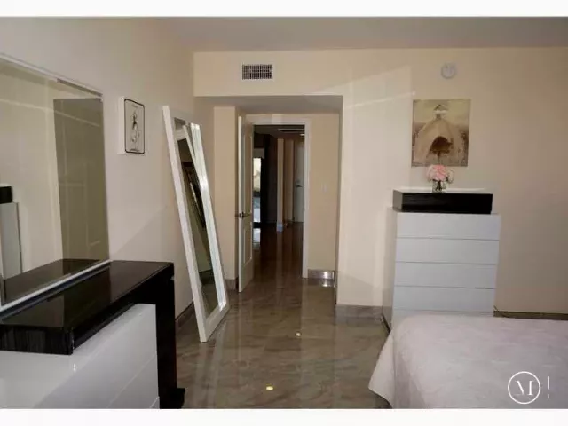 Apartment for rent  Unit #1611 - photo 277080