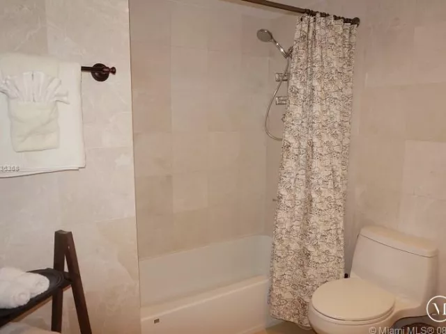 Apartment for rent  Unit #923 - photo 277020
