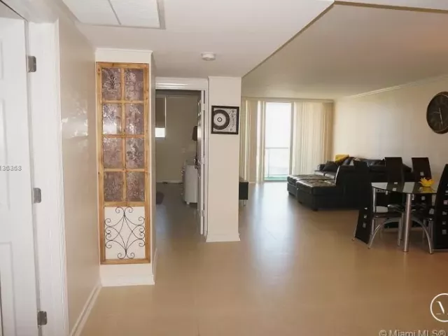 Apartment for rent  Unit #923 - photo 277022