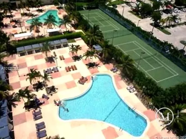 Apartment for rent  Unit #923 - photo 277042