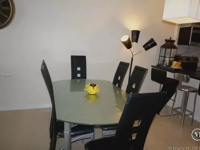 Apartment for rent  Unit #923 - photo 277014