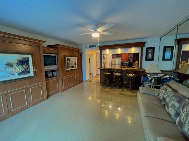 condo for rent in Hollywood - 3505 S Ocean Dr 105 - MondialRealty