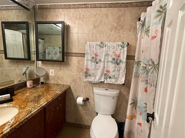 condo for rent in Hollywood - 3505 S Ocean Dr 105 - MondialRealty