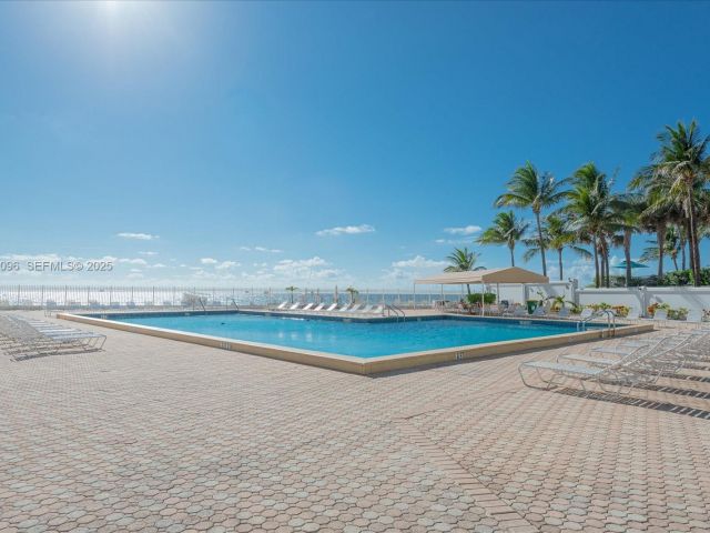 condo for rent in Hollywood - 3505 S Ocean Dr 105 - MondialRealty
