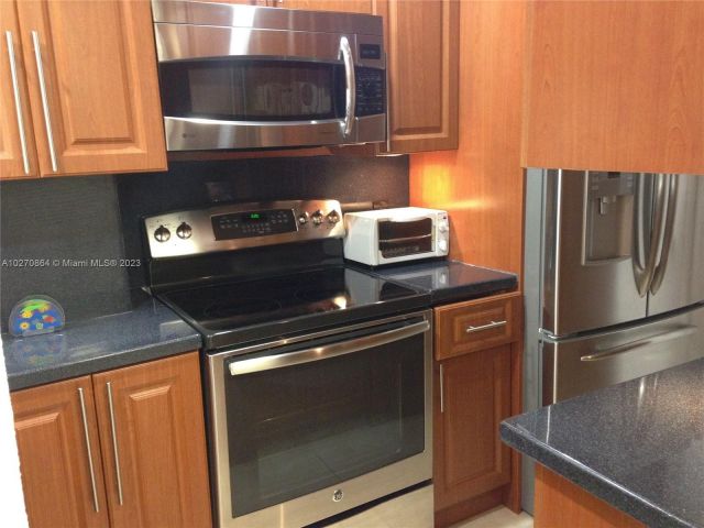 condo for rent in Hollywood - 3505 S Ocean Dr 104 - MondialRealty