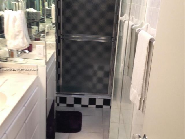 condo for rent in Hollywood - 3505 S Ocean Dr 104 - MondialRealty