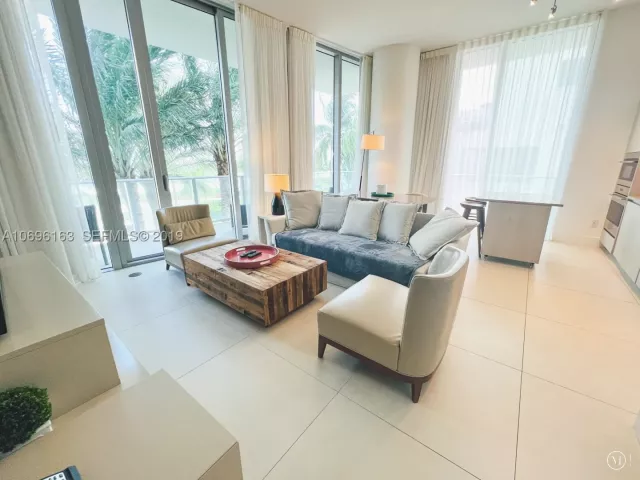 1-bedroom condo for rent in Hollywood - 4111 S OCEAN DR 205 - MondialRealty