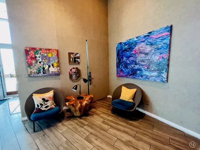 1-bedroom condo for rent in Hollywood - 4111 S OCEAN DR 1107 - MondialRealty