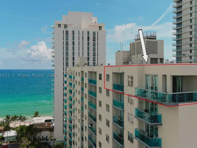 3-bedroom condo for rent in Hollywood - 4001 S Ocean Dr PH2 - MondialRealty