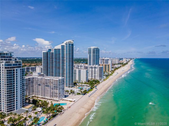 condo for rent in Hollywood - 2501 S OCEAN DR 1224 - MondialRealty
