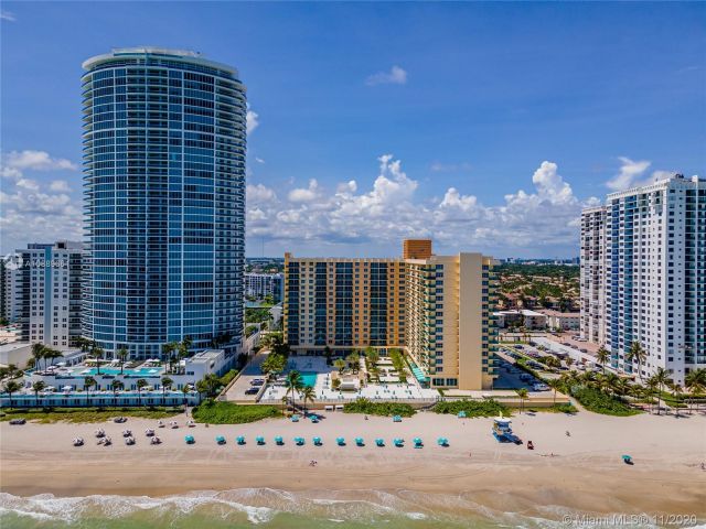 condo for rent in Hollywood - 2501 S OCEAN DR 1224 - MondialRealty