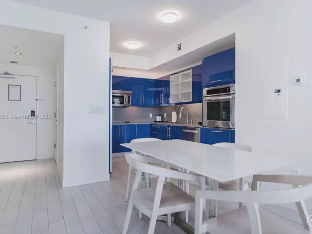 2-bedroom condo for sale in Fort Lauderdale - 3101 Bayshore Dr 1402 - MondialRealty