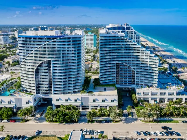 2-bedroom condo for sale in Fort Lauderdale - 3101 Bayshore Dr 1402 - MondialRealty