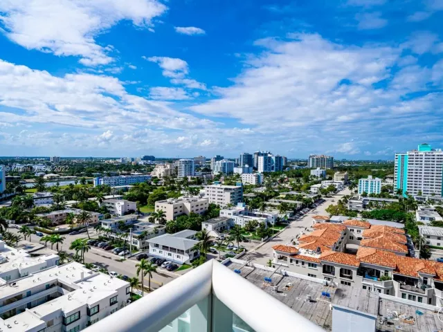 2-bedroom condo for sale in Fort Lauderdale - 3101 Bayshore Dr 1402 - MondialRealty