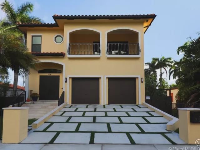 4-bedroom home for rent in Hollywood -  - MondialRealty