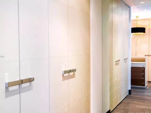 Apartment for sale  Unit #1402 - photo 1542288