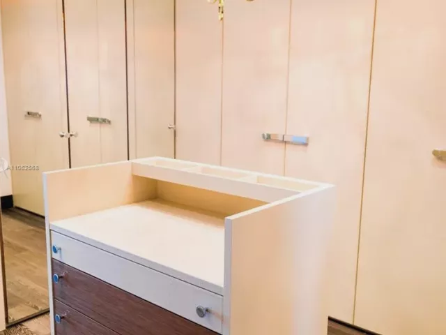 Apartment for sale  Unit #1402 - photo 1542289