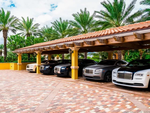 Apartment for sale  Unit #1402 - photo 1542305