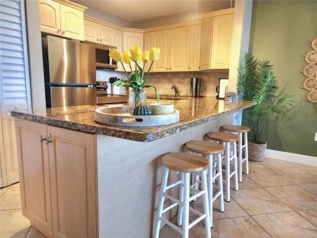 Apartment for rent  Unit #407 - photo 7443060