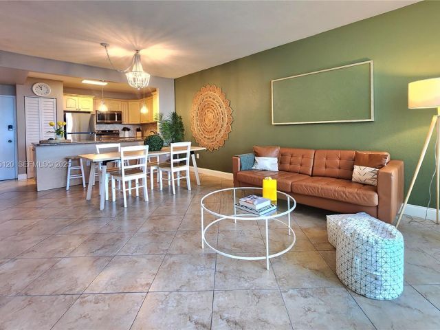 Apartment for rent  Unit #407 - photo 7443063