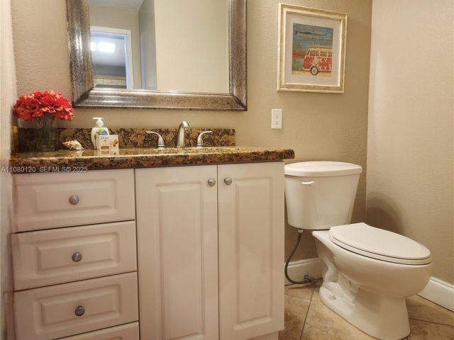 Apartment for rent  Unit #407 - photo 7443072