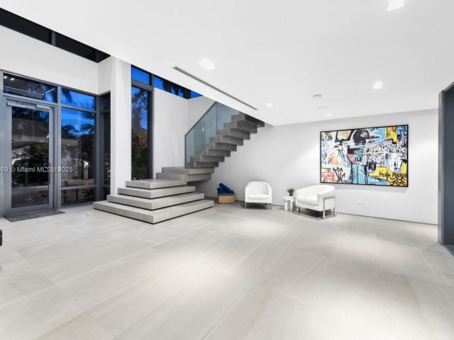 Home for rent at 440 Mola Ave - photo 7482810