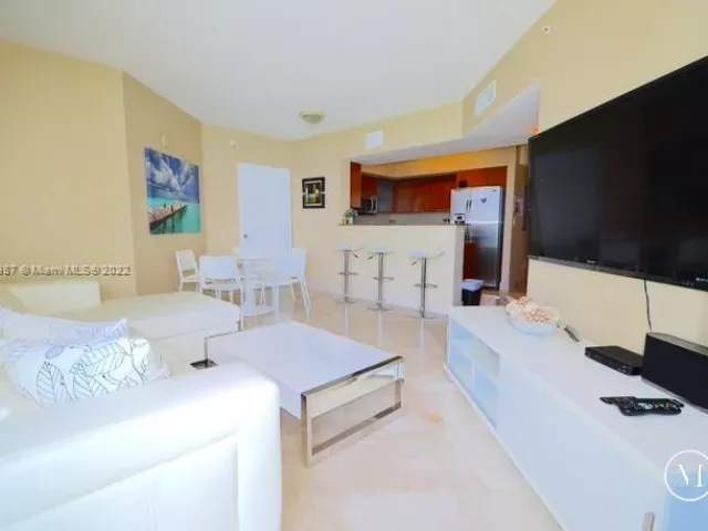 2-bedroom condo for rent in Sunny Isles Beach - 16699 Collins Ave 1509 - MondialRealty
