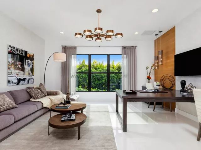 5-bedroom home for sale in Boca Raton - Boca Raton, FL 33434 - MondialRealty