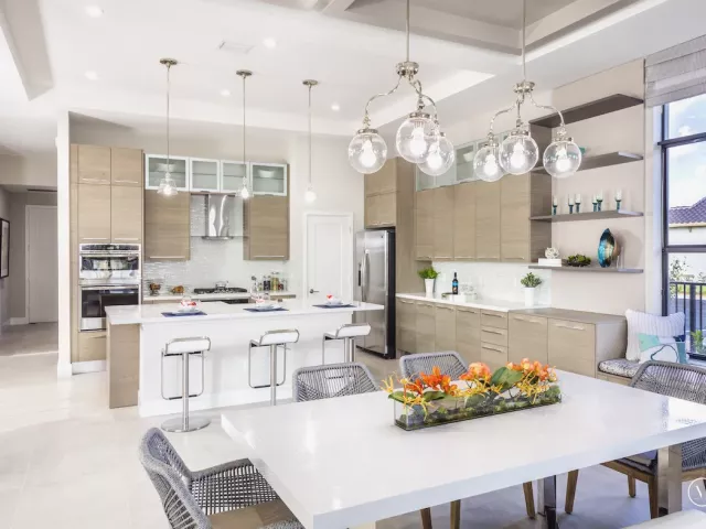 5-bedroom home for sale in Cooper City - 5700 SW 106th Ave, Cooper City, FL 33328 - MondialRealty