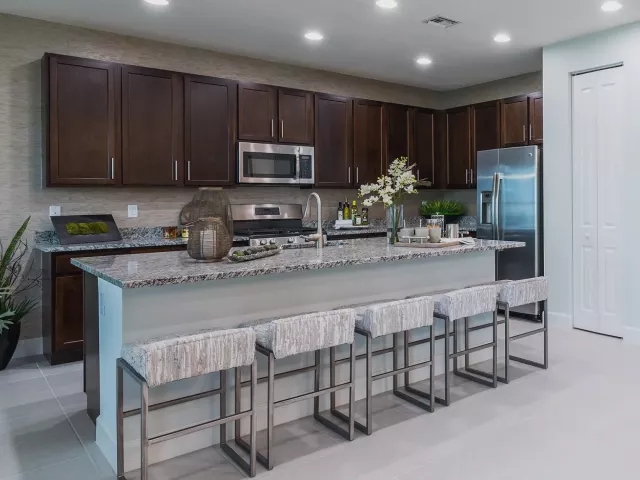 2-bedroom home for sale in Miami - 10735 SW Matisse Lane, Port St. Lucie, FL 34987 - MondialRealty