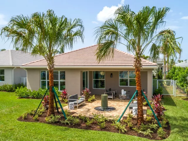 2-bedroom home for sale in Miami - 10735 SW Matisse Lane, Port St. Lucie, FL 34987 - MondialRealty